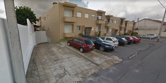 Garagem em Galegos
